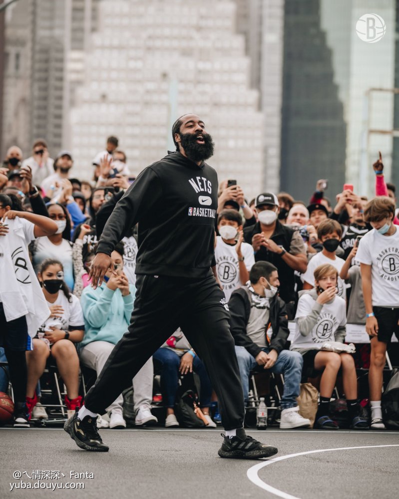 托特纳姆训练开放日，赛后豪取连胜引欢呼，欧篮联在即，高层口径保持一致的简单介绍